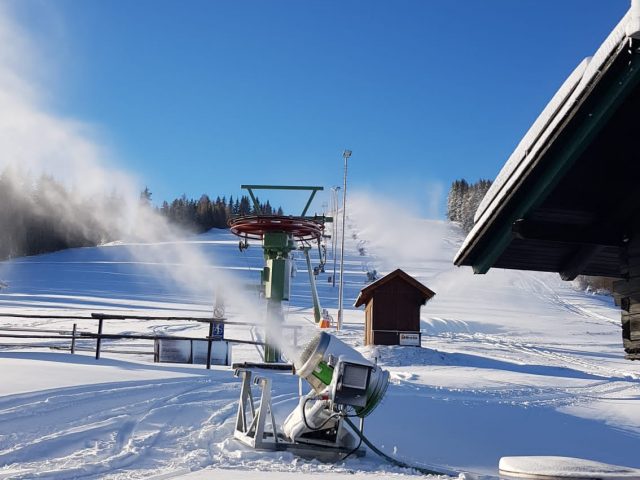 Schneekanonen laufen